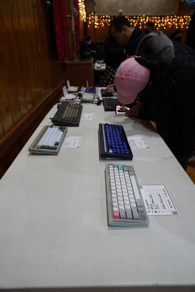 Image of a keyboard meetup