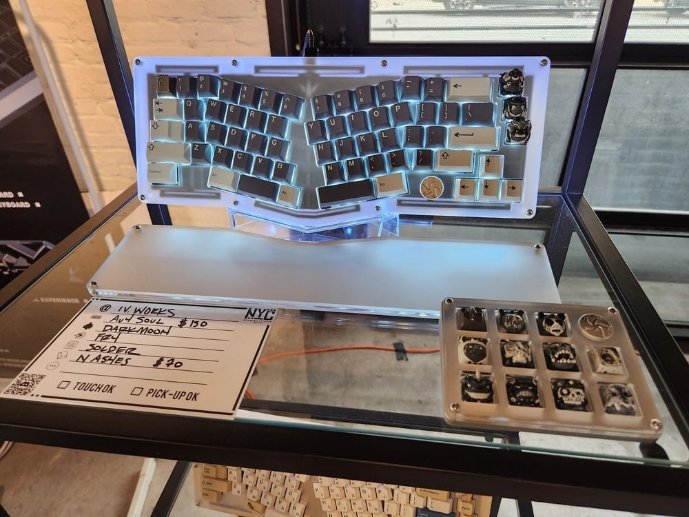 Image of a keyboard meetup